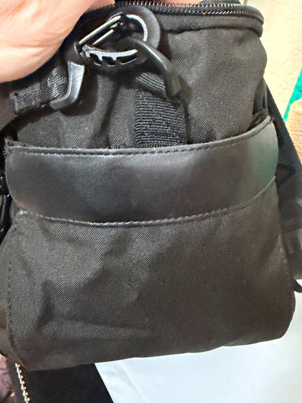 Wolfpak Black 30L Mega Cooler Bag Zip Closure 5 Pockets and x2 WP Cold pks - Picture 6 of 10